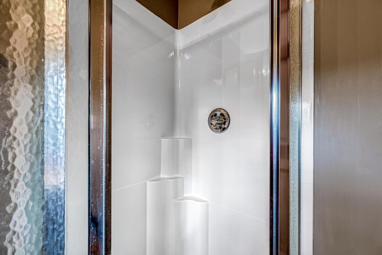 Roze Creek Villa МакХенри Екстериор снимка